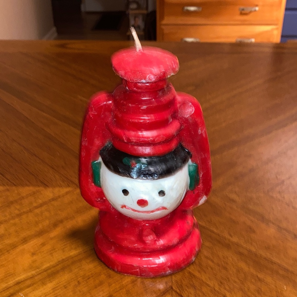 5 for $25 💸💸💸💸💸 
Red Snowman Candle